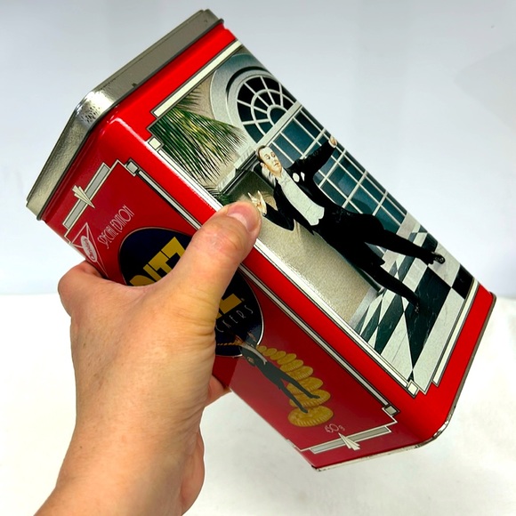 COPY - Retro Christie’s Ritz Biscuits special edition 450 g “1935 -1990” tin - Picture 2 of 12